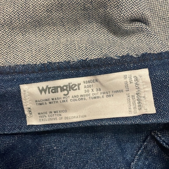 Wrangler cowboy cut 30x38 jeans - Picture 4 of 4